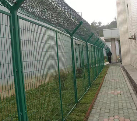 飞机场护栏